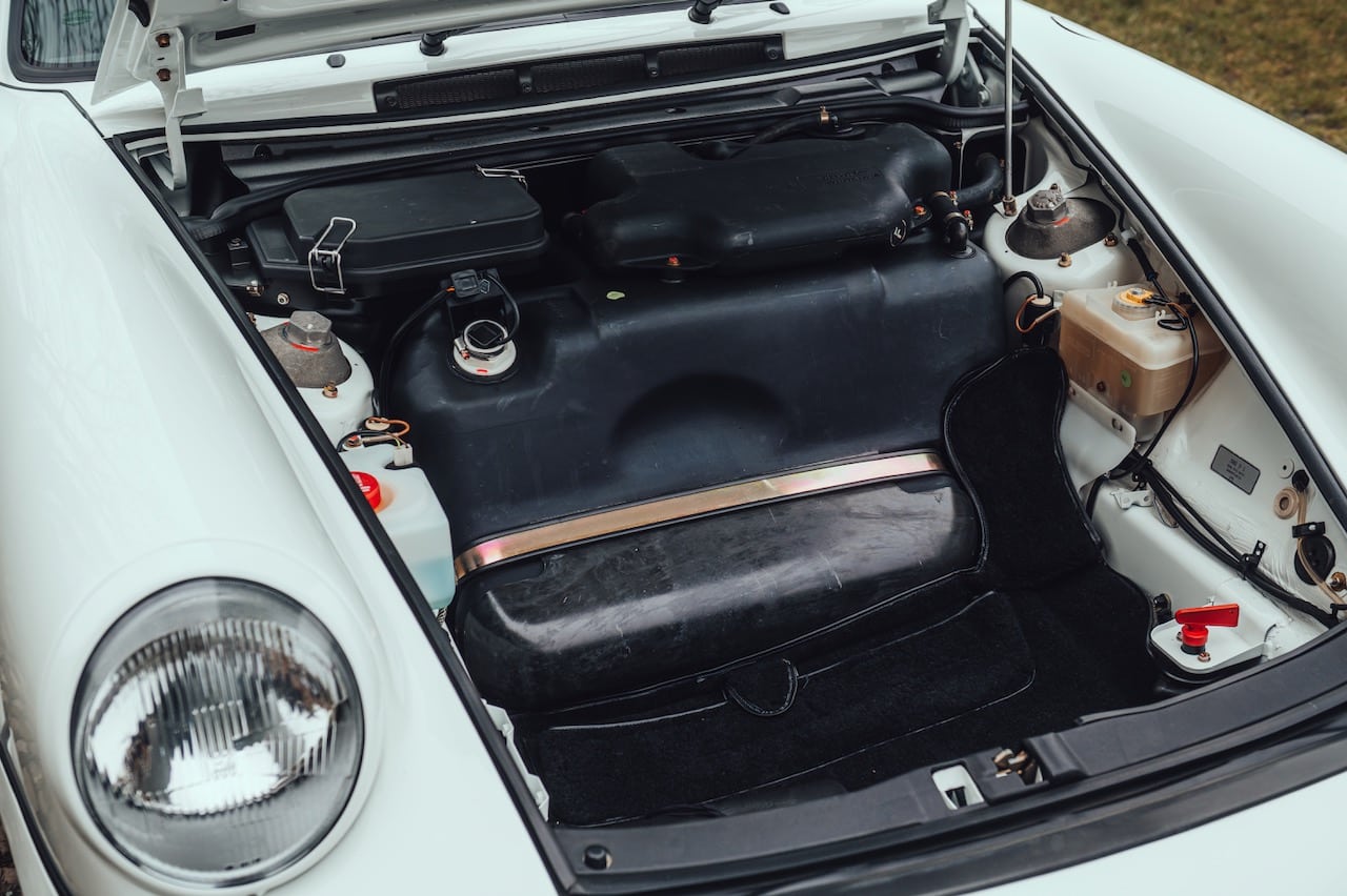 Porsche 964 RS - 23