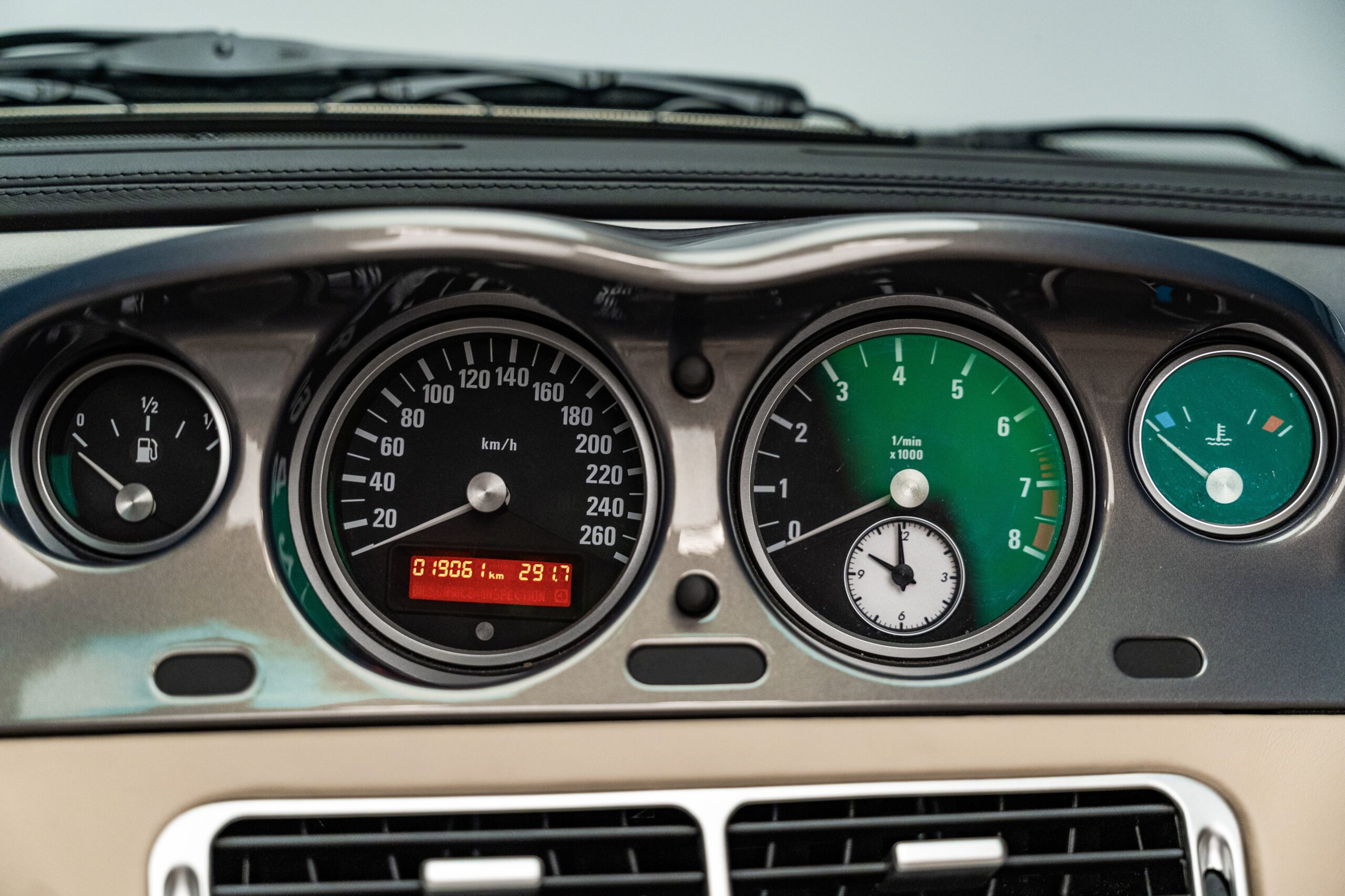 BMW Z8 stratusgrau - 17