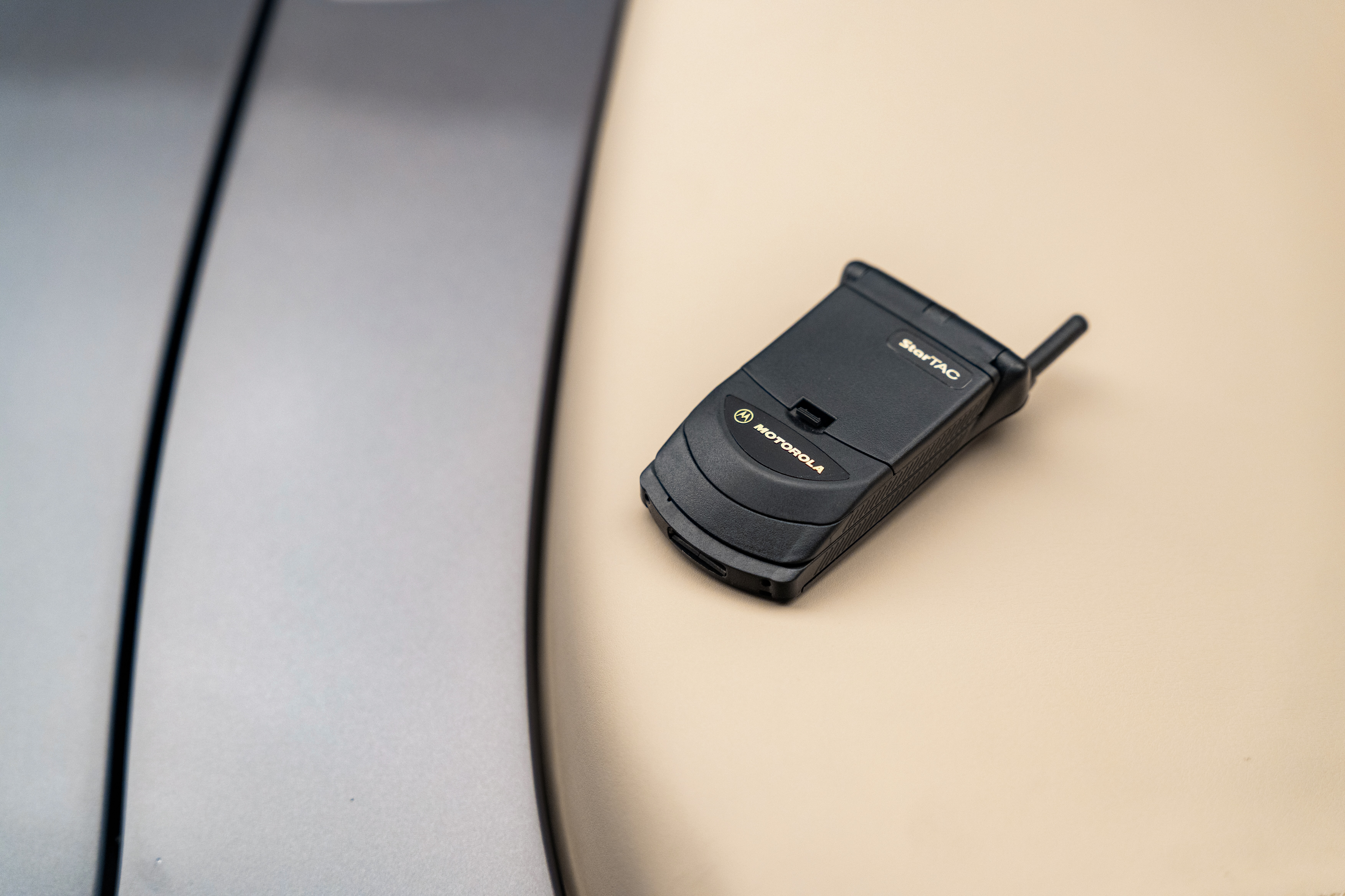 BMW Z8 stratusgrau - 24