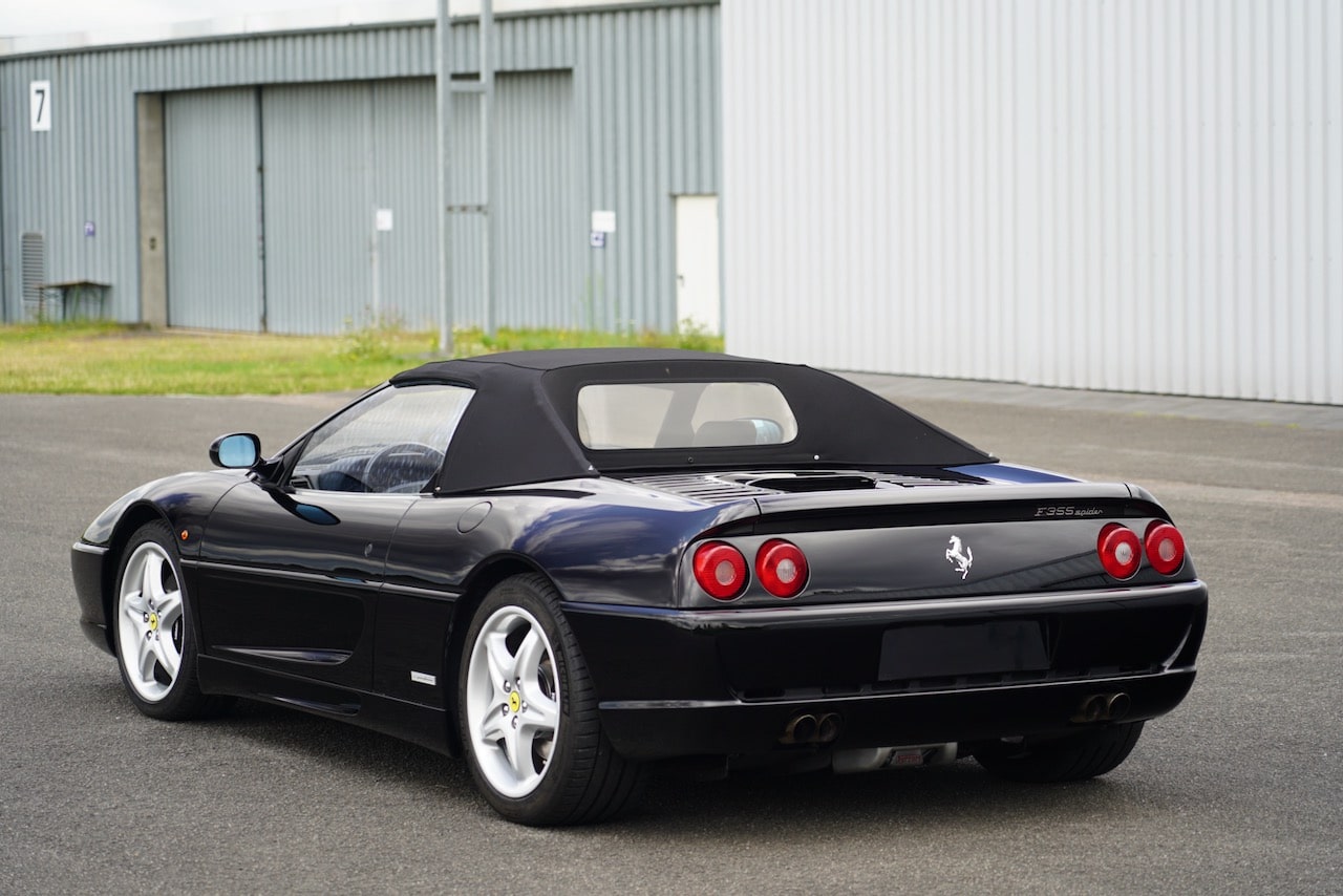 Ferrari 355 Spider - 9