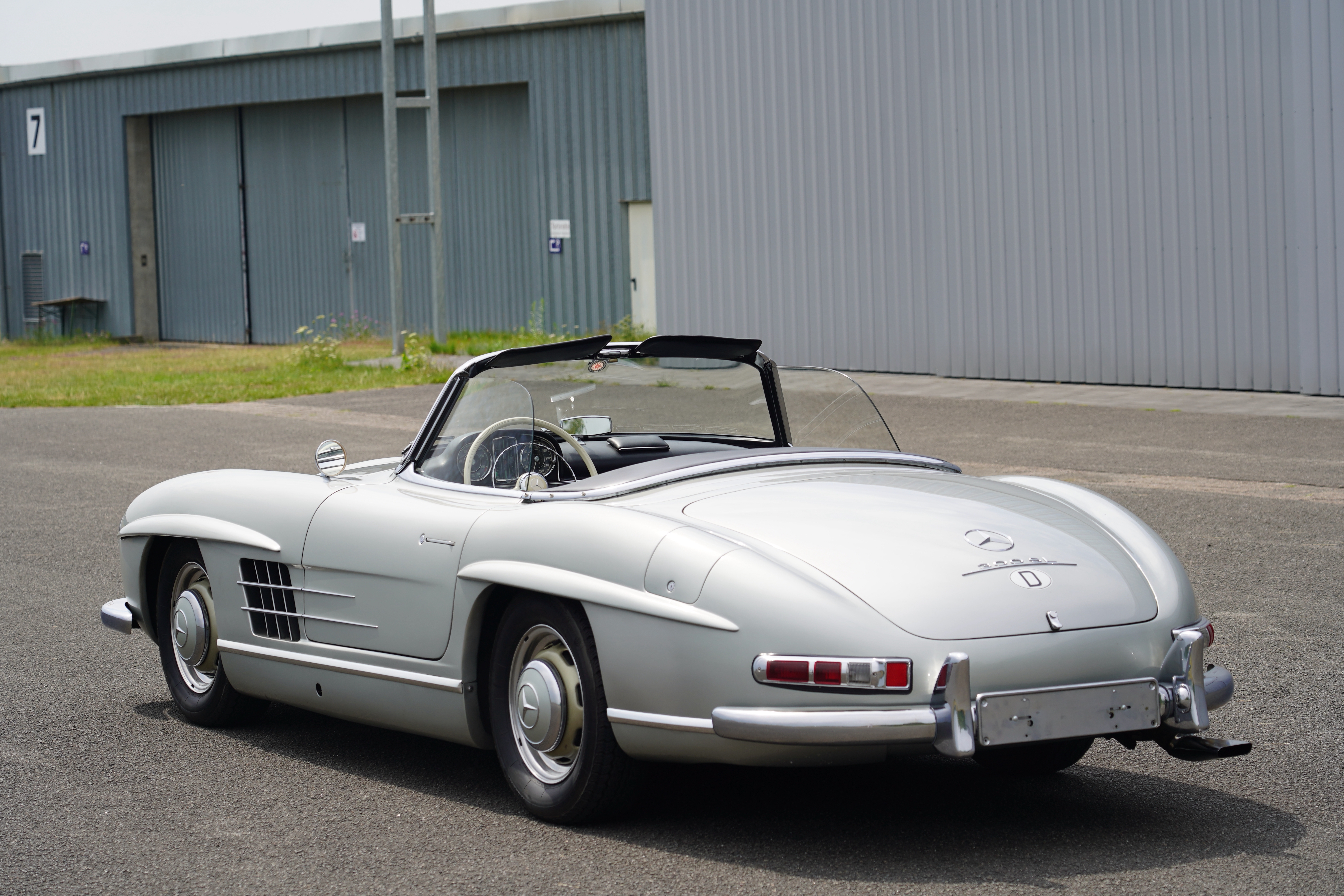 MB 300 SL Roadster - 3