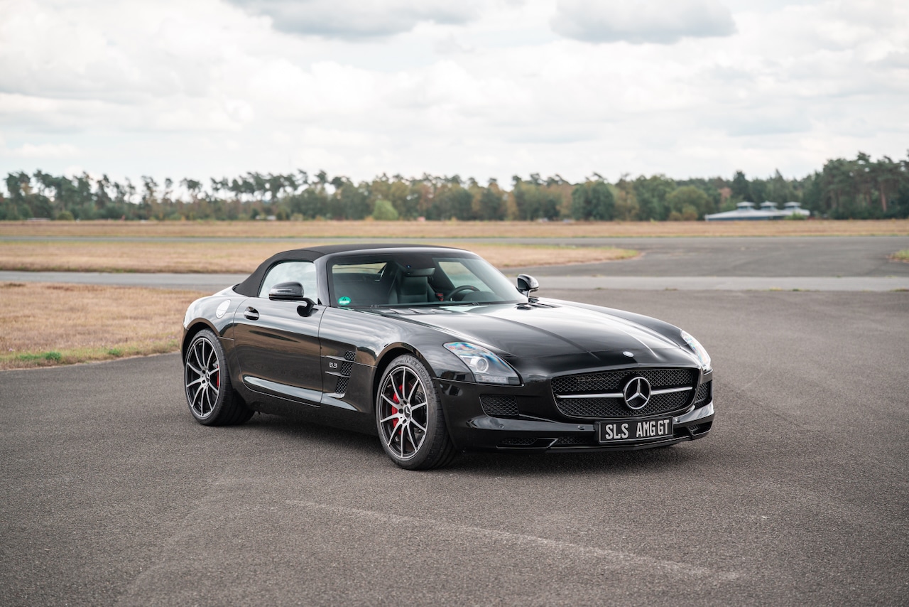 MB SLS AMG GT - 14