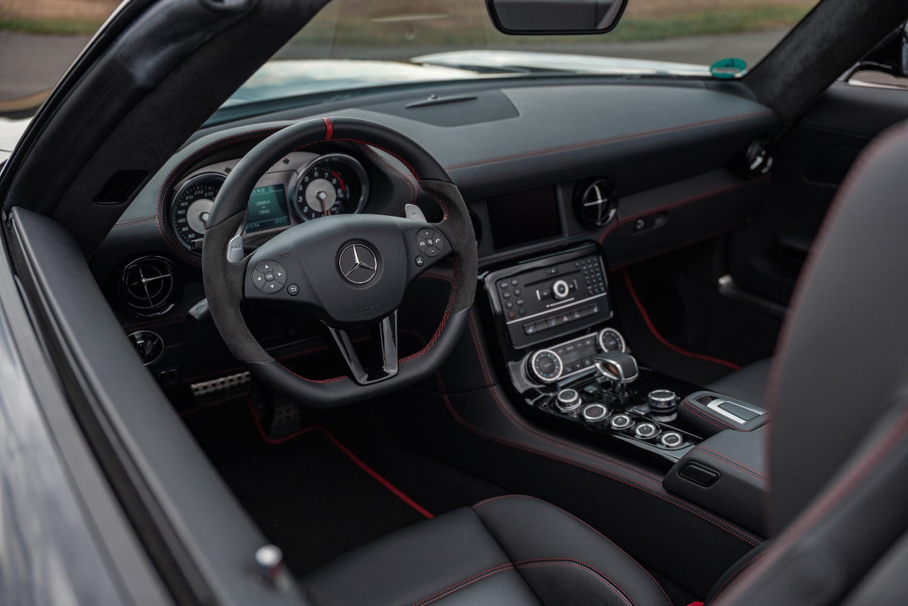 MB SLS AMG GT - 19
