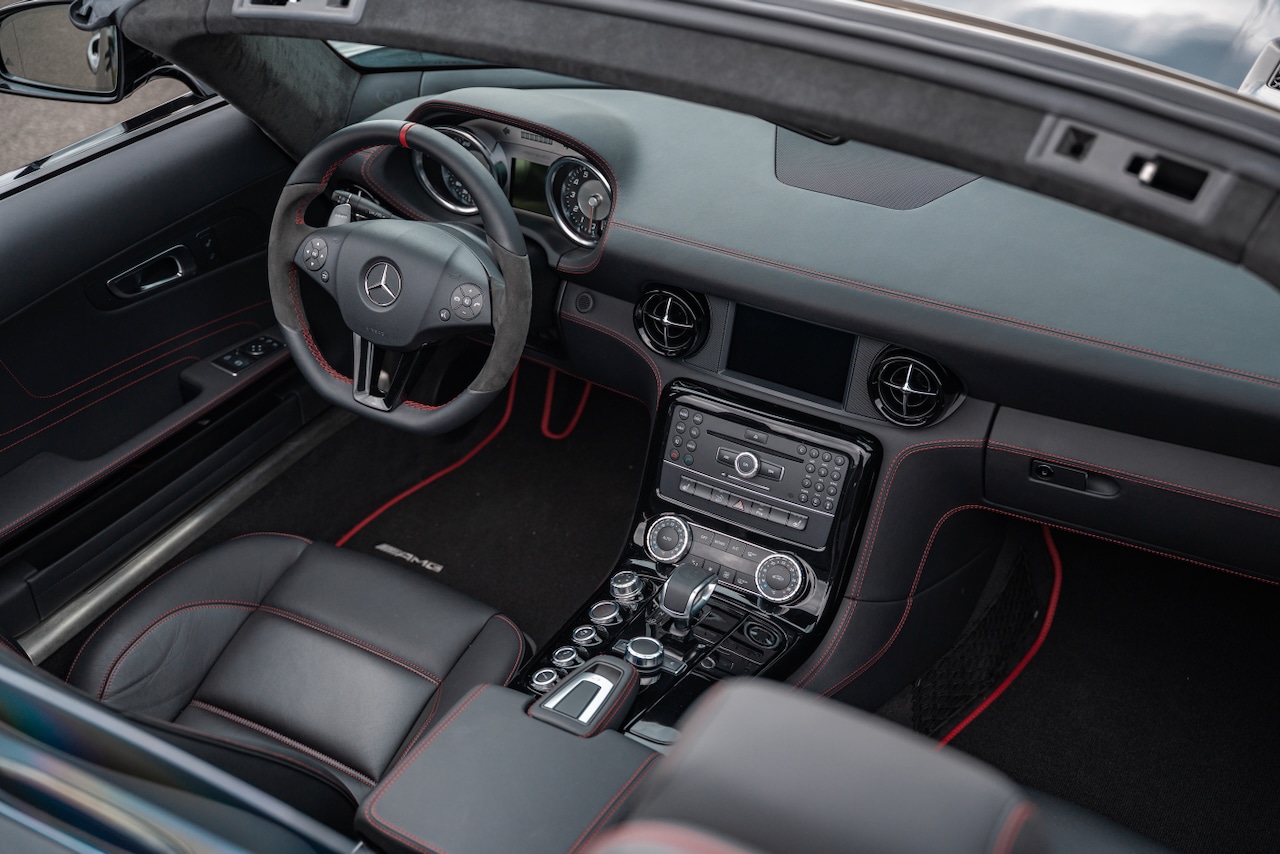 MB SLS AMG GT - 20