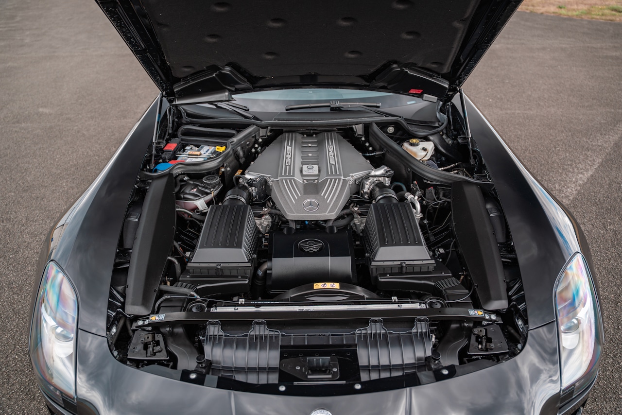 MB SLS AMG GT - 28