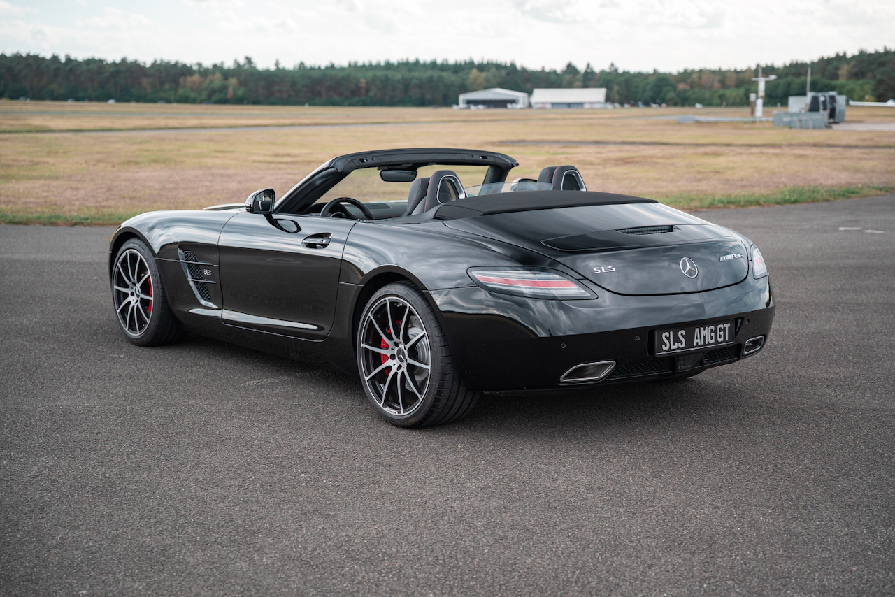 MB SLS AMG GT - 9